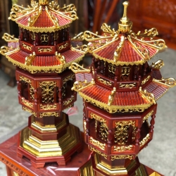 Đèn thờ hình tháp mái chùa bằng gỗ hương cao 61 cm đẳng cấp 5