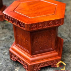 Ghế đôn gỗ vuông chạm khắc hoa sen bằng gỗ hương kích thước 25x25 cm 2